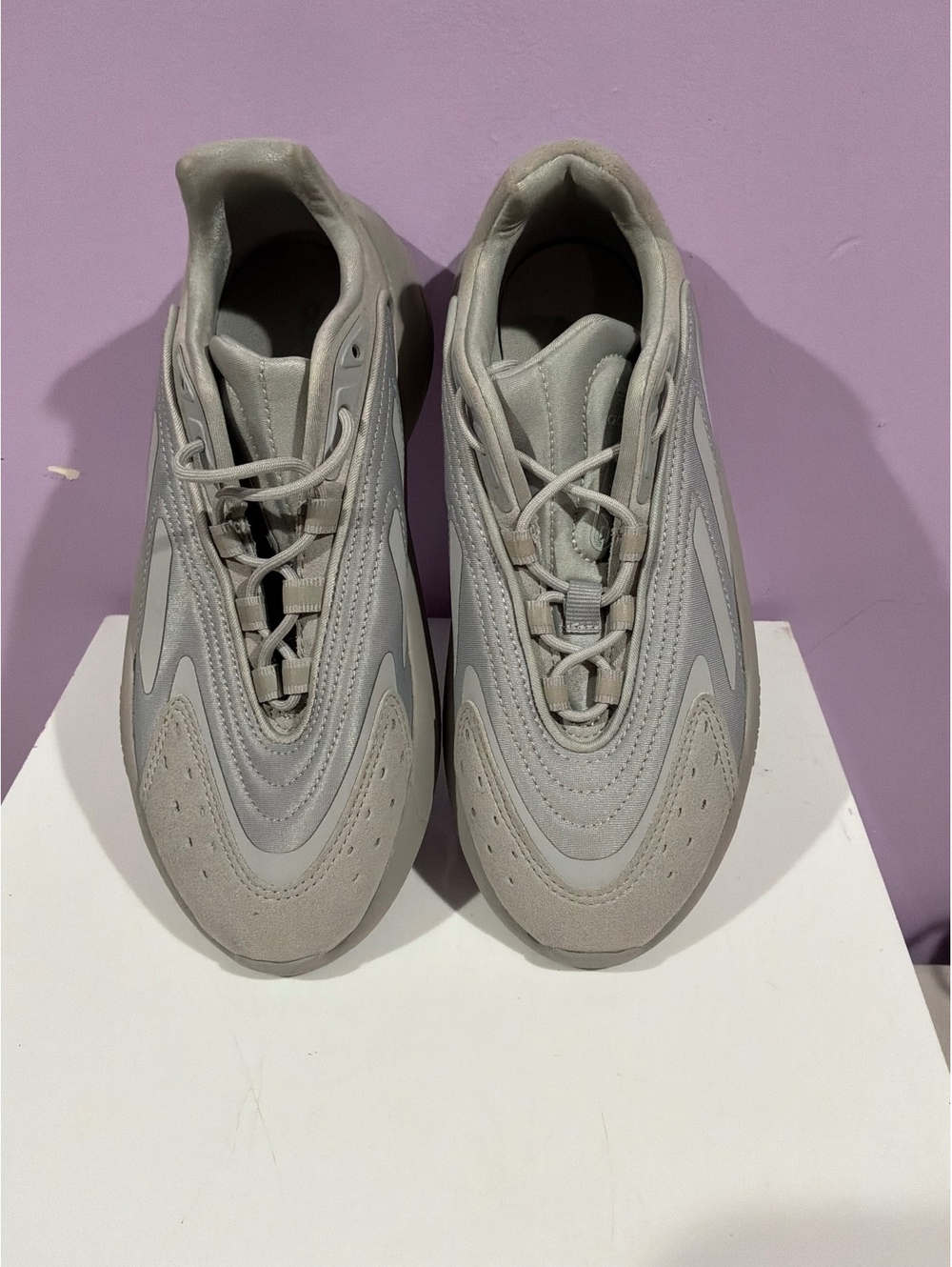 Adidas ozelia